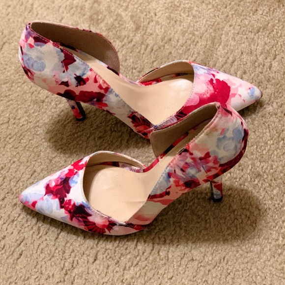 Pumps - Picture 2 of 2